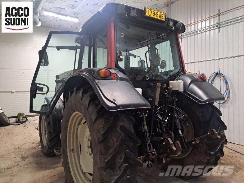 Valtra N141 HITECH Traktorok