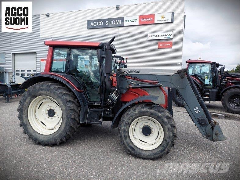 Valtra N141 HITECH Traktorok