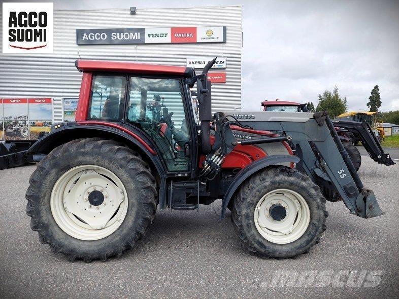 Valtra N141 HITECH Traktorok
