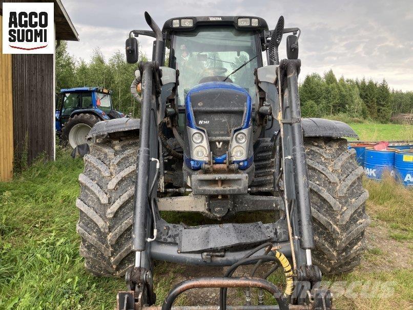 Valtra N143 HITECH Traktorok