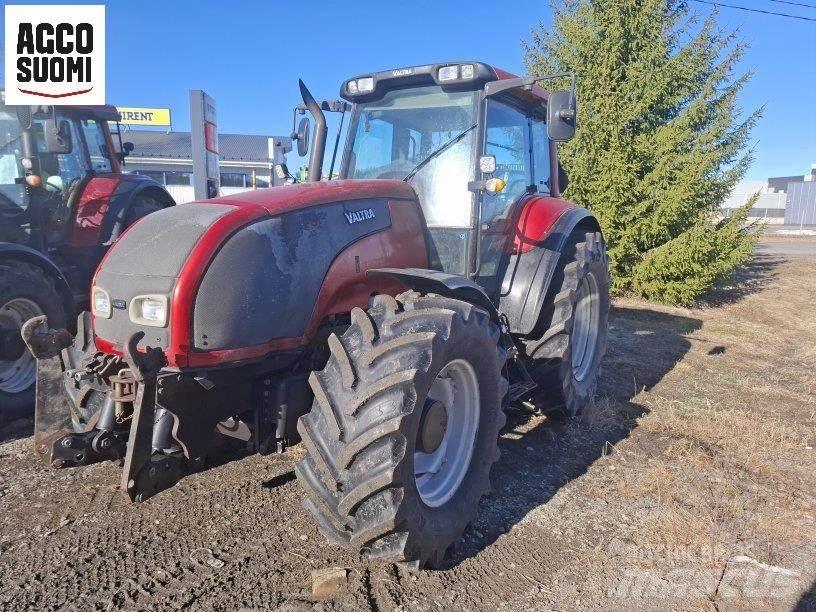 Valtra T150 Traktorok