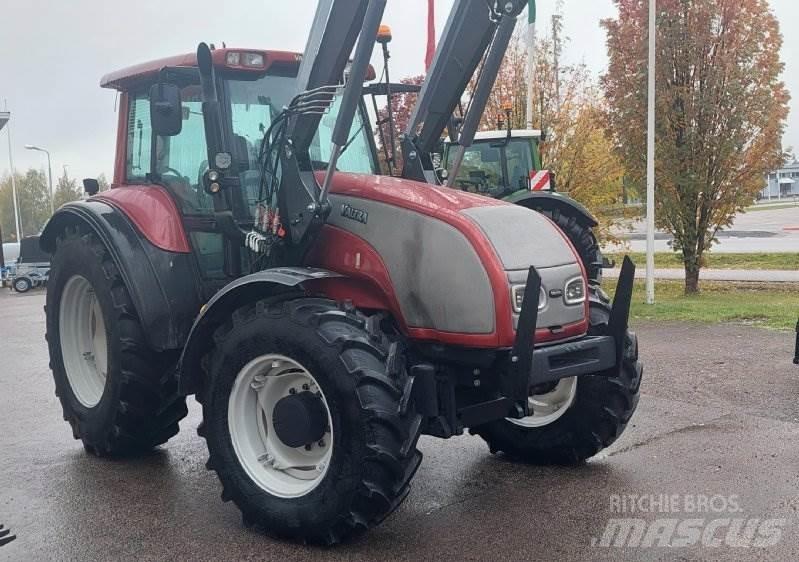 Valtra T150 Traktorok