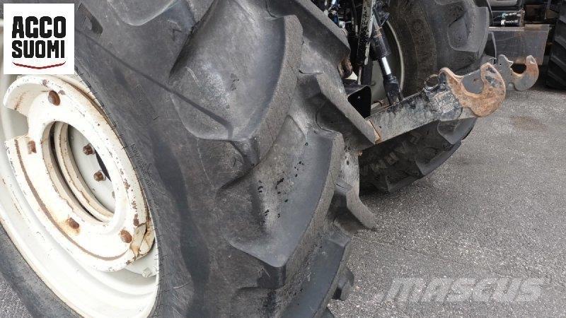 Valtra T151 H Traktorok