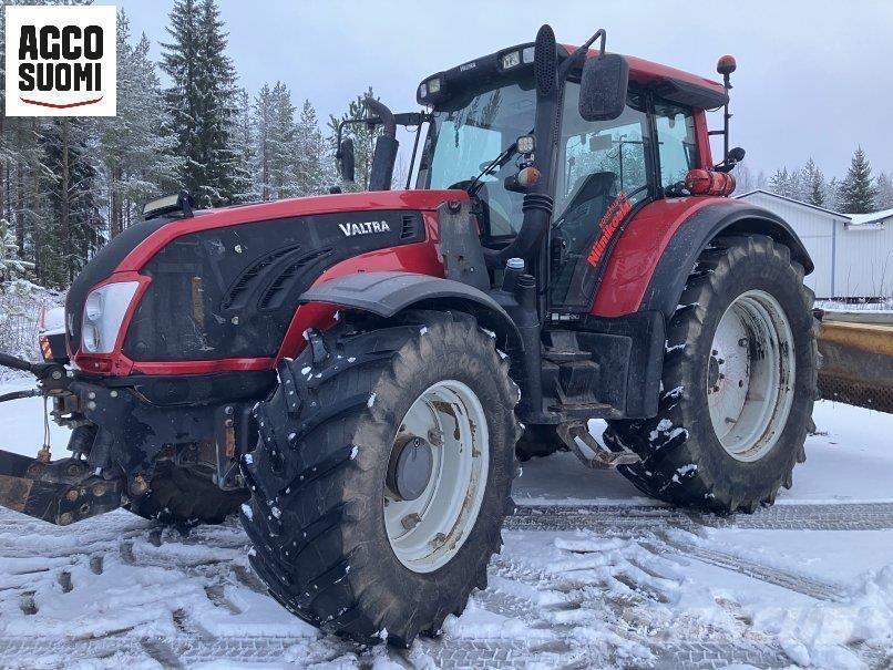 Valtra T163 VERSU Traktorok