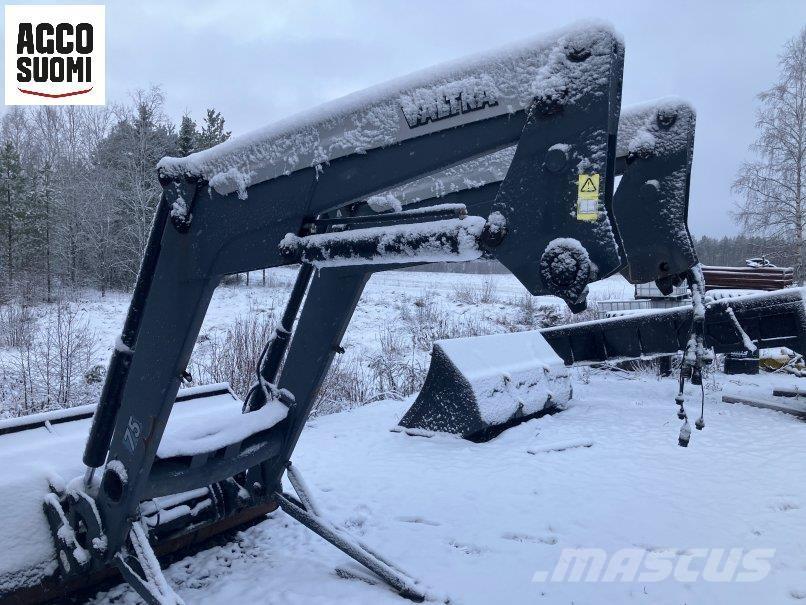 Valtra T163 VERSU Traktorok