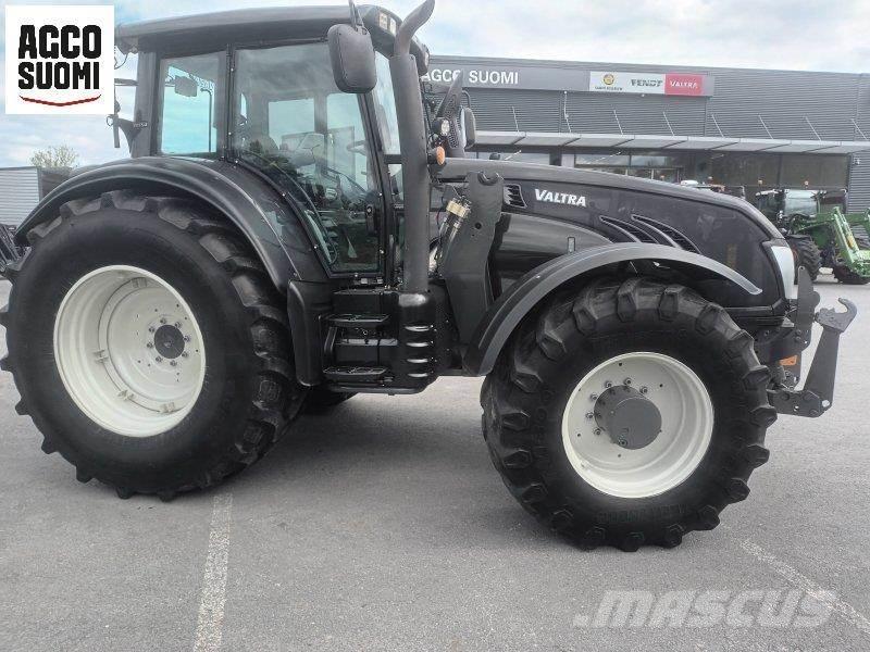 Valtra T213 VERSU Traktorok
