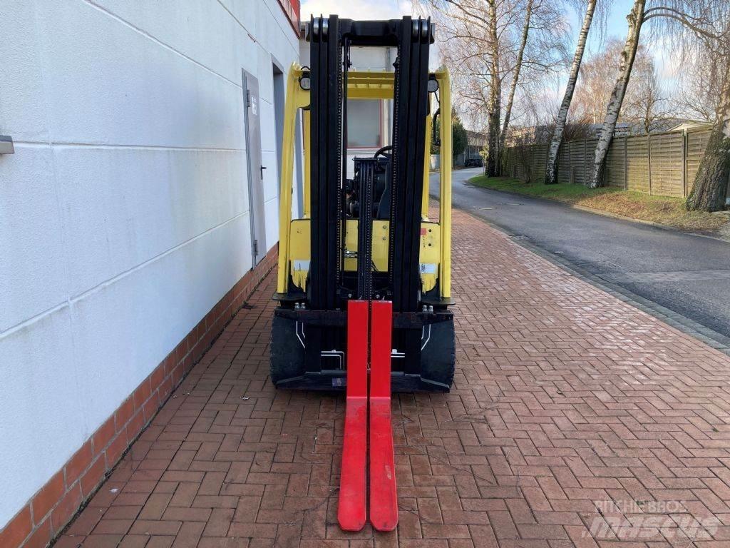 Hyster J 3.0 XN Elektromos targoncák