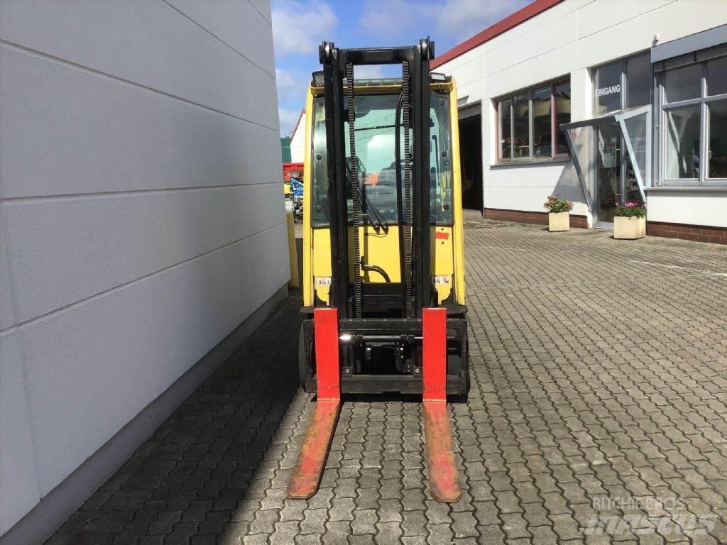 Hyster J 3.0 XN Elektromos targoncák