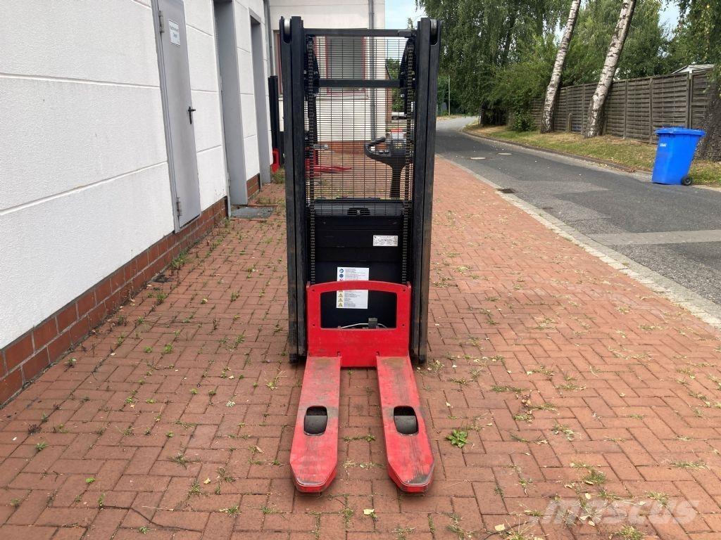 Hyster S 1.0 Gyalogkíséretű targonca