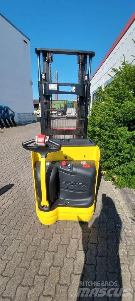Hyster S 1.4 IL Gyalogkíséretű targonca