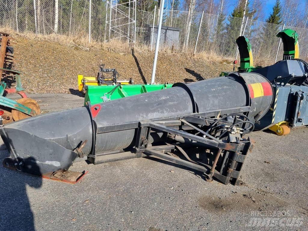 Ajax 3900 Hóeltakarítók
