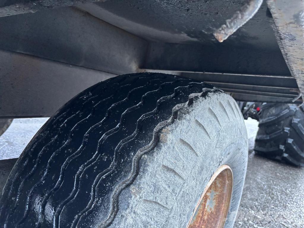 Tuhti 90 Billenő Mezőgazdasági pótkocsik