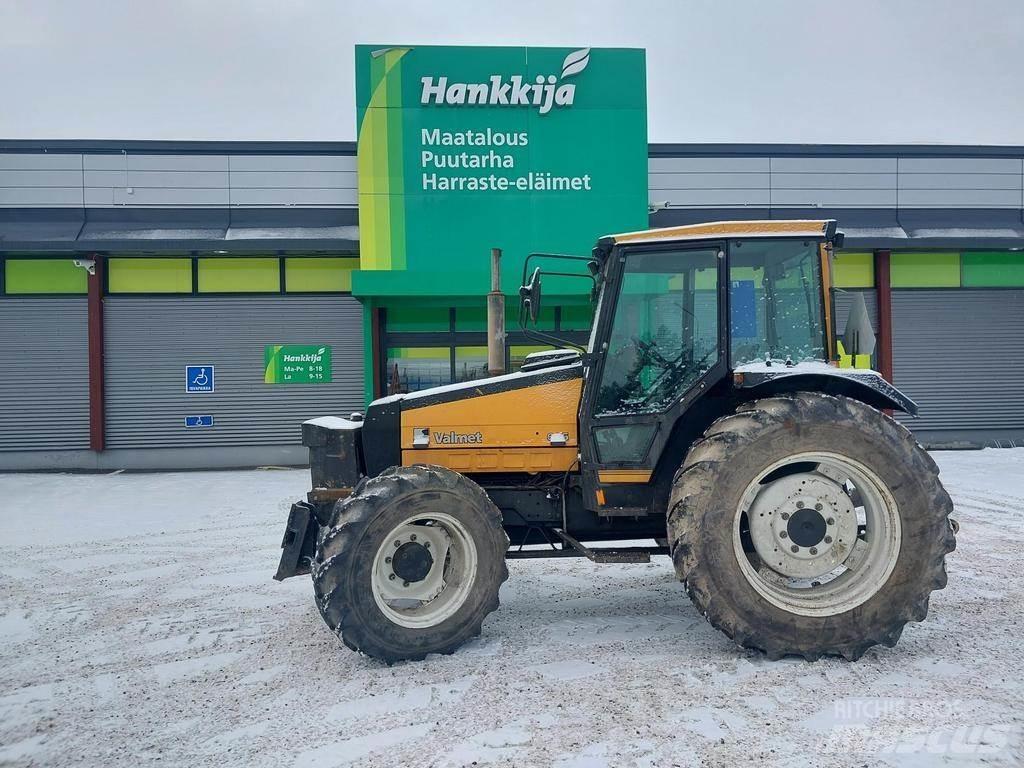 Valmet 665 Traktorok