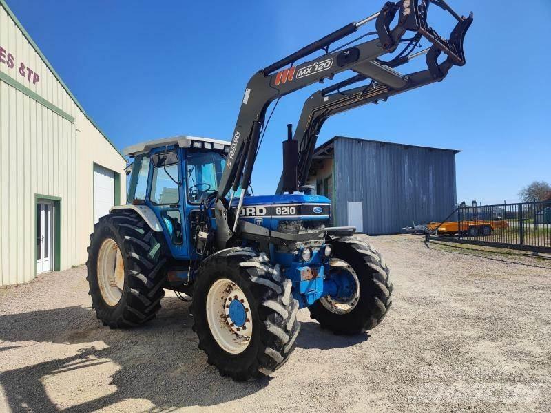 Ford 8210 Traktorok