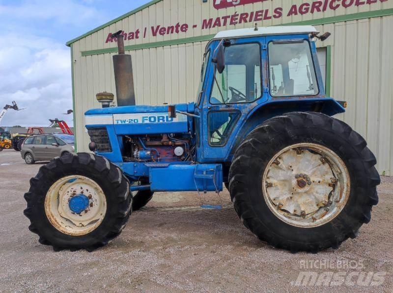 Ford TW20 Traktorok