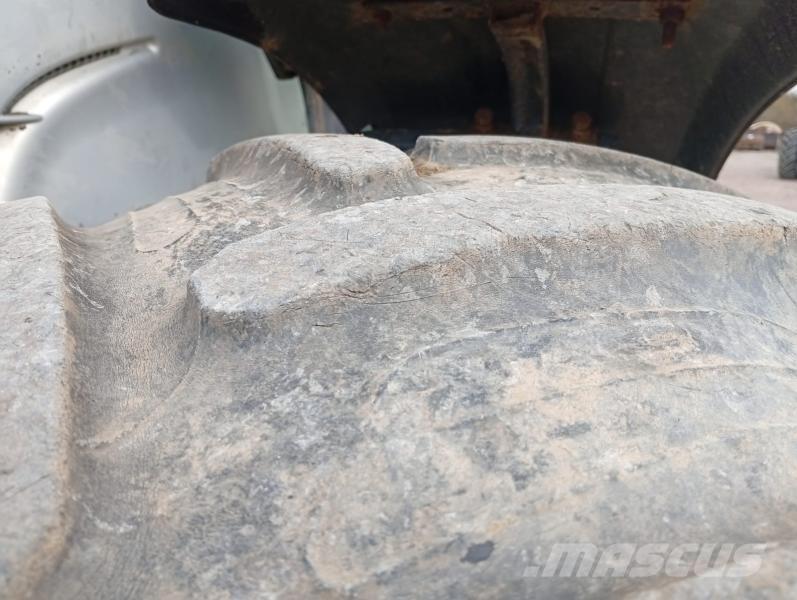 Valtra N122 Traktorok