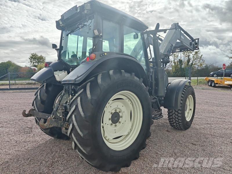Valtra N123 Traktorok