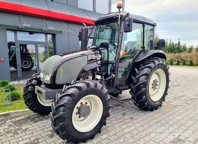 Valtra A93 Traktorok