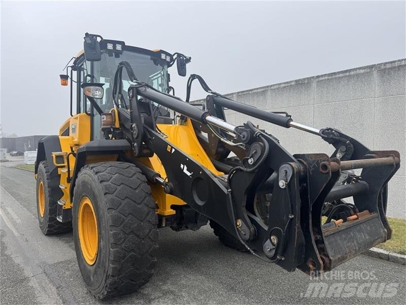 JCB 427 Agri Gumikerekes homlokrakodók