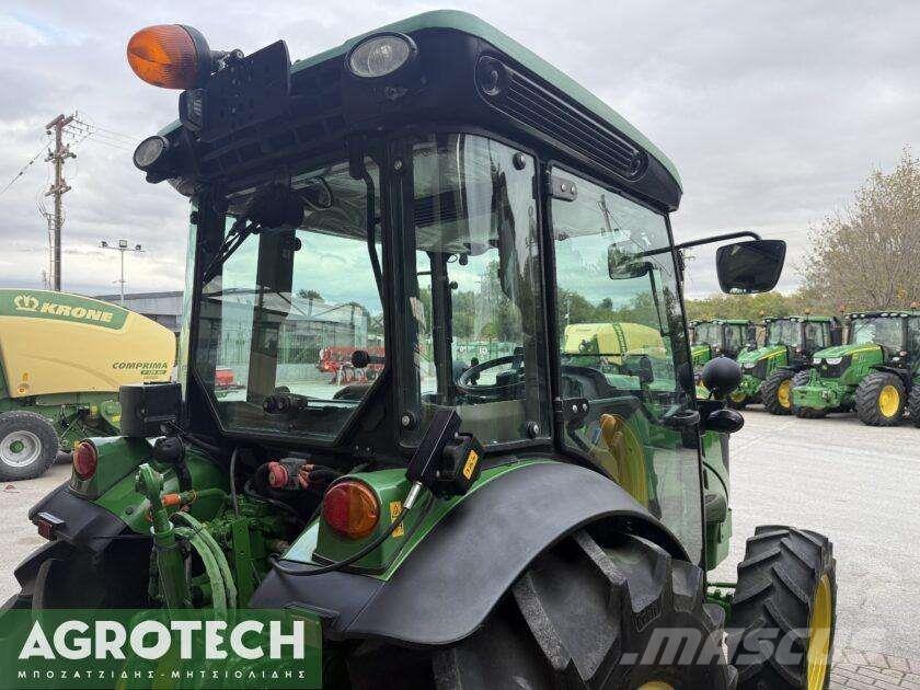 John Deere 5075 GF Traktorok