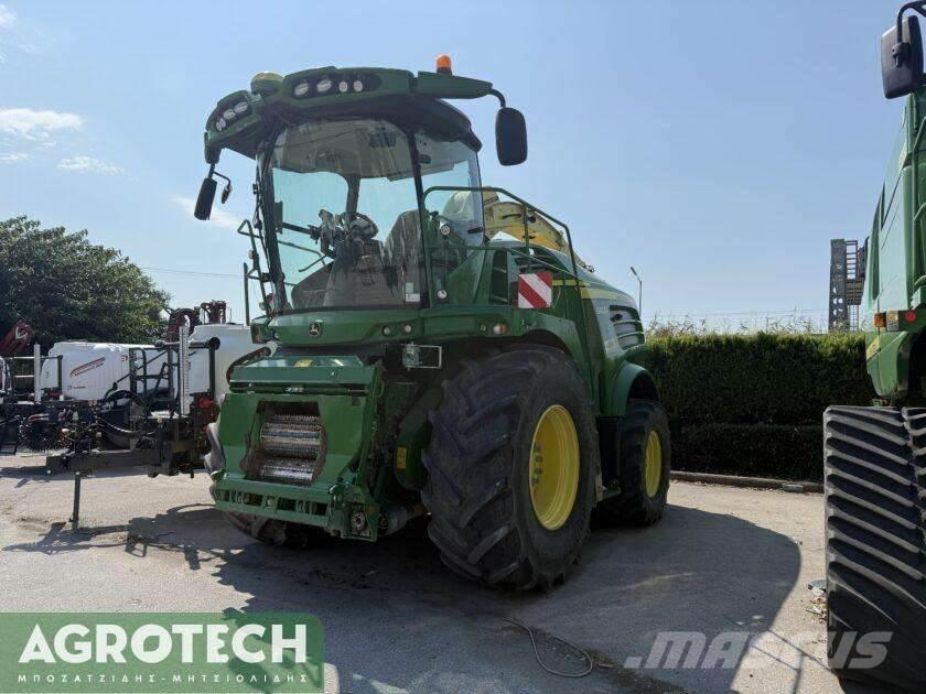 John Deere 8300 Traktorok