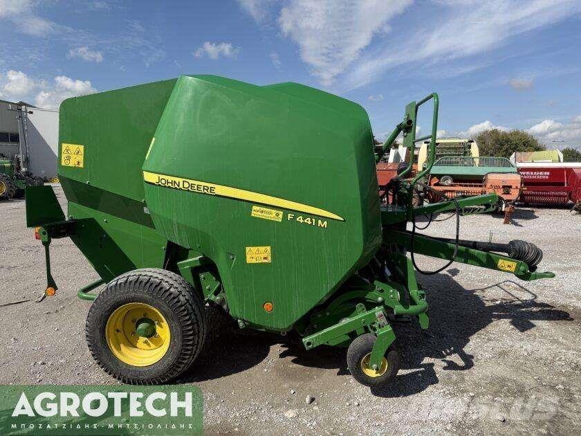 John Deere F441M Körbálázók