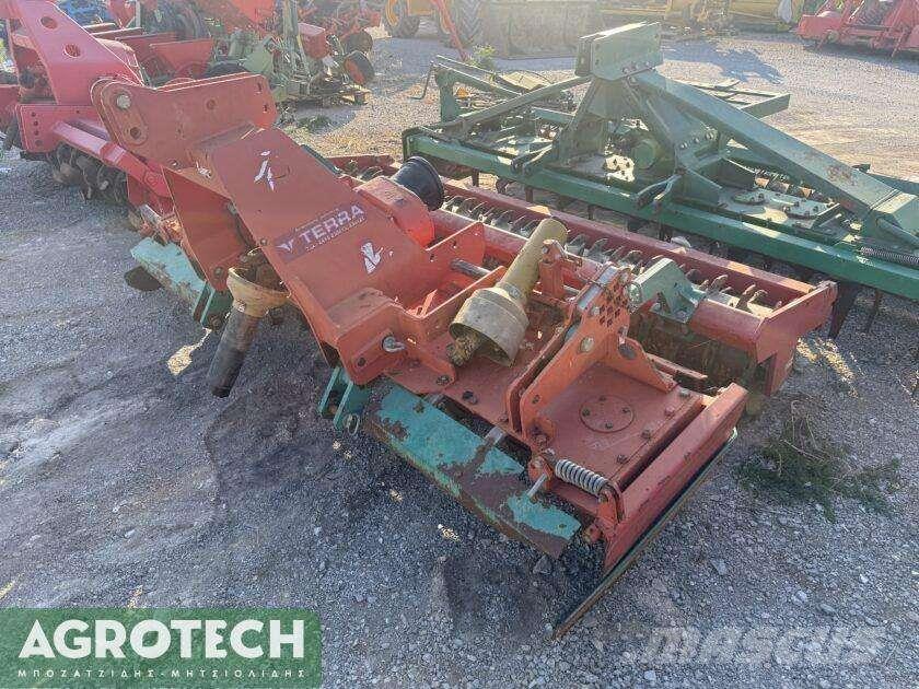 Kverneland NGM 251 Traktorok