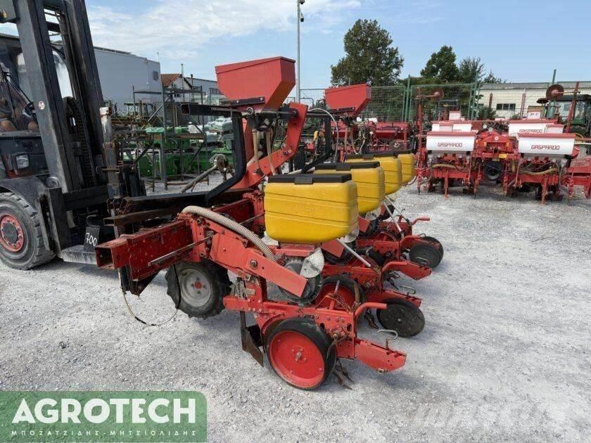 MaterMacc MS 8100 Traktorok