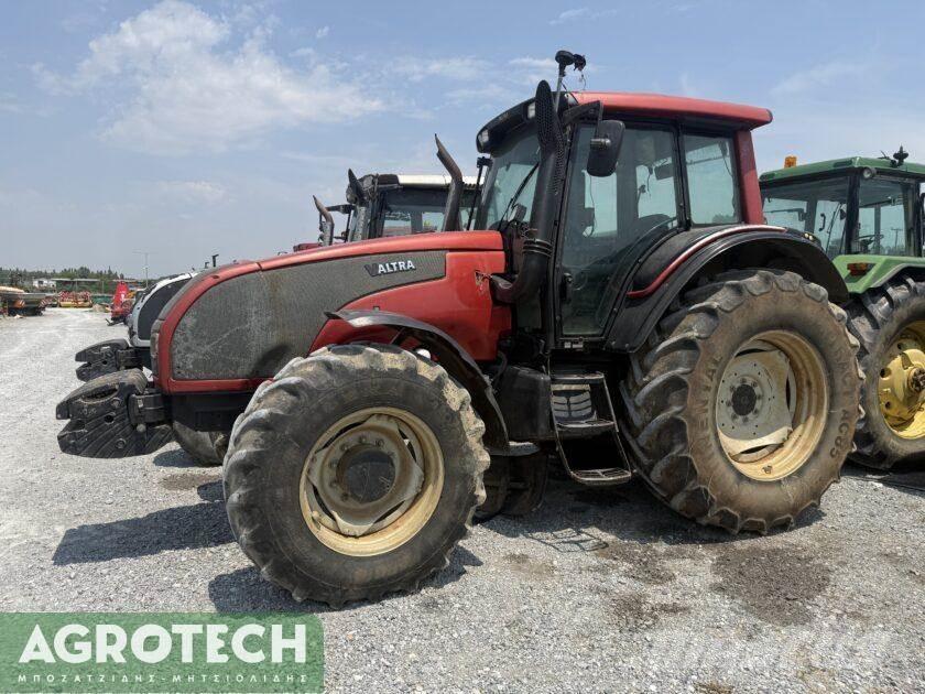 Valtra T151 Traktorok