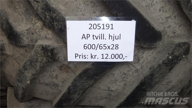 AP 600/65R28 Gumiabroncsok, kerekek és felnik