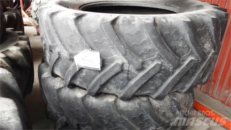 BKT 710/70R42 Gumiabroncsok, kerekek és felnik