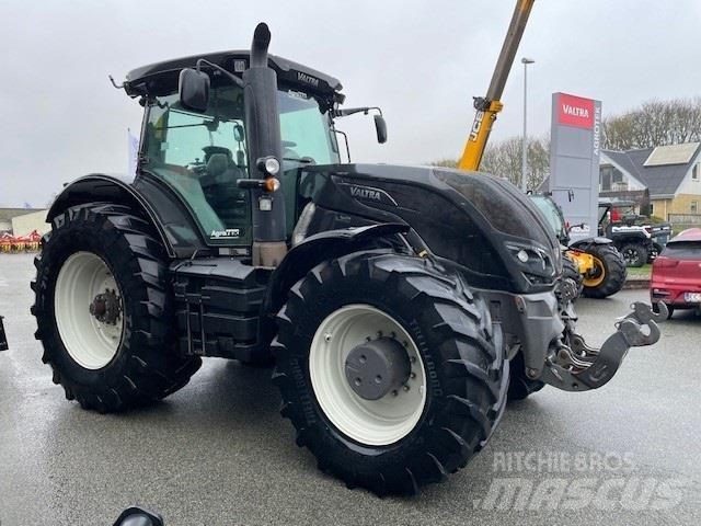 Valtra S374 Traktorok