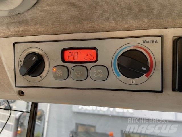Valtra S374 Traktorok