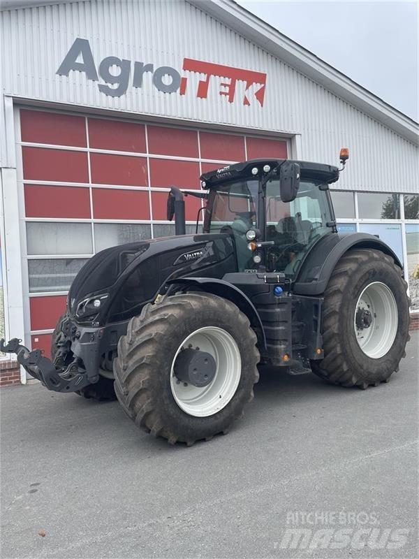 Valtra S394 Traktorok
