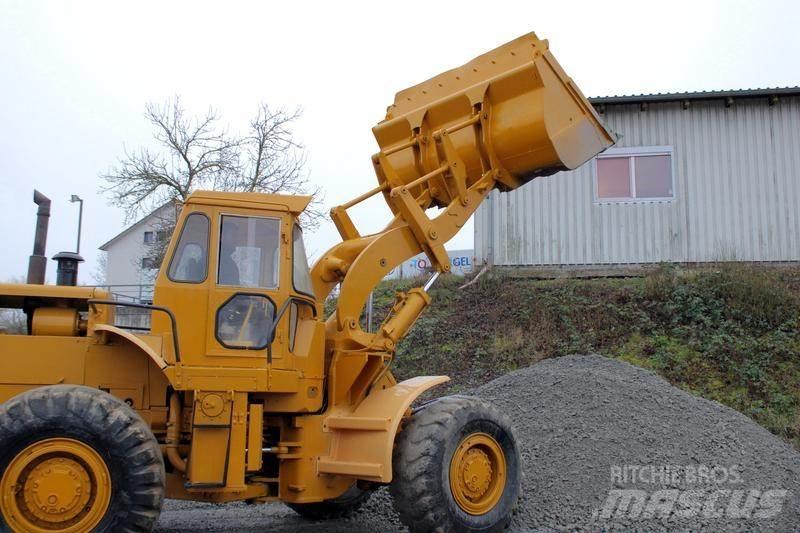 CAT 966 C Gumikerekes homlokrakodók