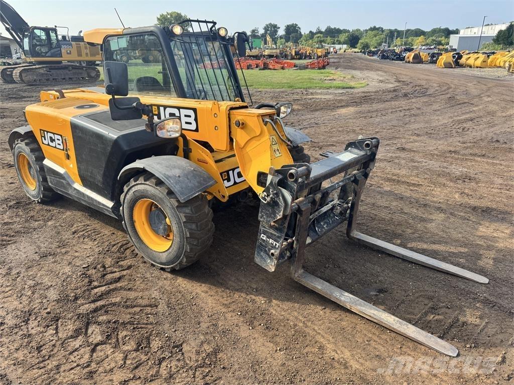 JCB 525-60 Teleszkópos rakodók