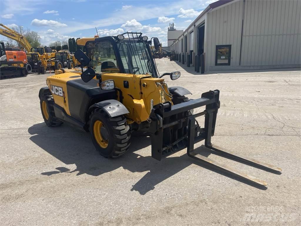 JCB 525-60 Teleszkópos rakodók
