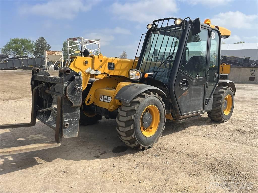JCB 525-60 Teleszkópos rakodók