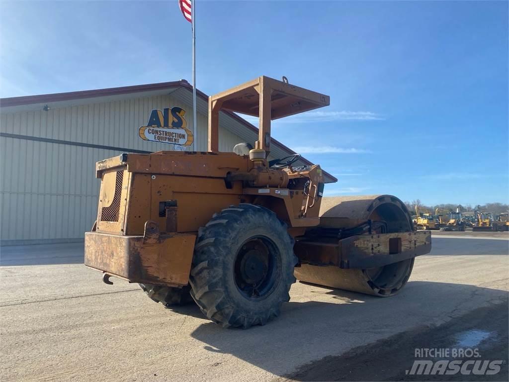 Sakai SV70T Hulladéktömörítők