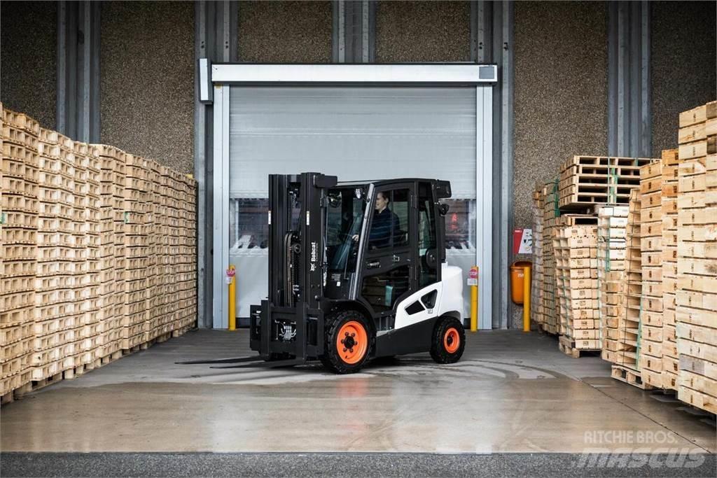 Bobcat D 30 S 9 Dízel targoncák