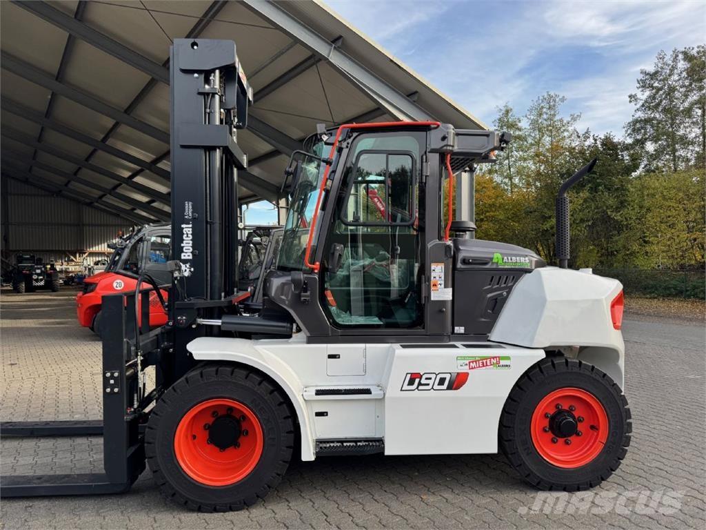 Bobcat D 90 S-9 Dízel targoncák
