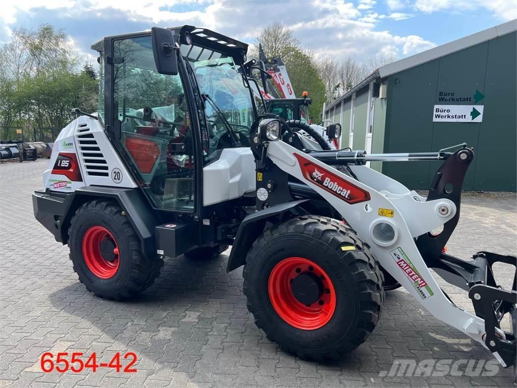 Bobcat L 85 Gumikerekes homlokrakodók