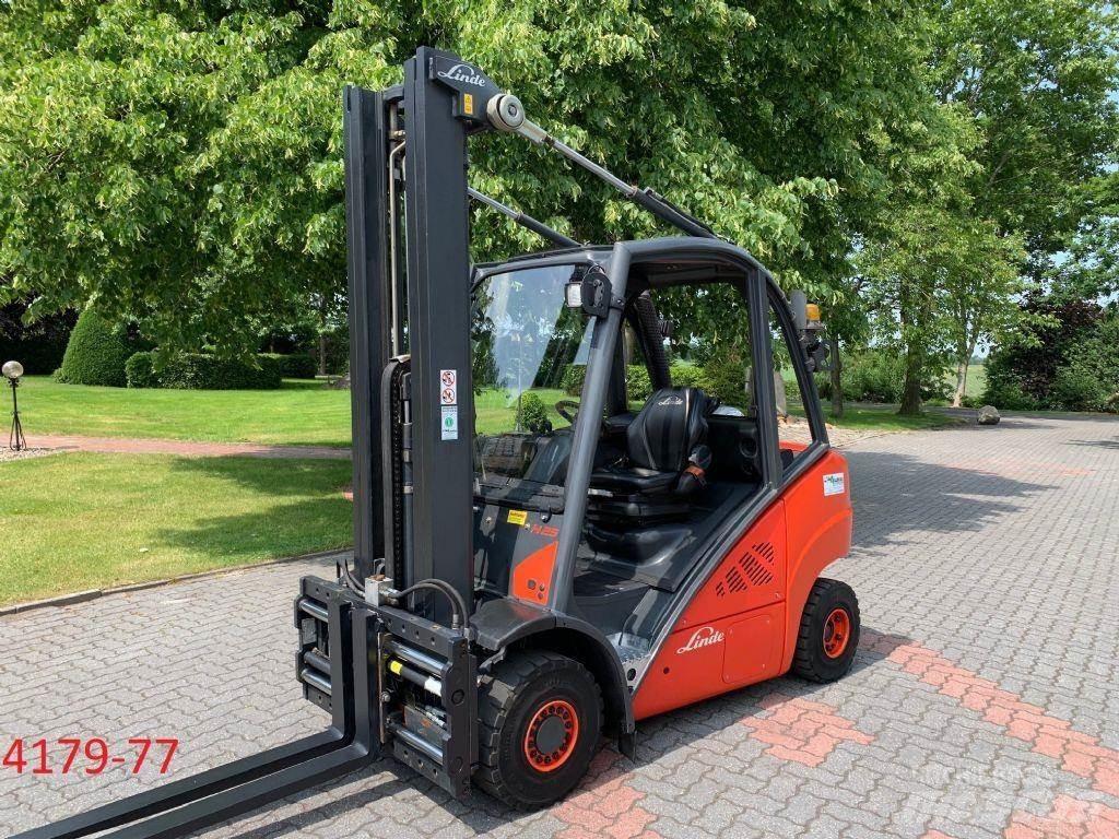 Linde H 25 T 02 Gázüzemű targoncák