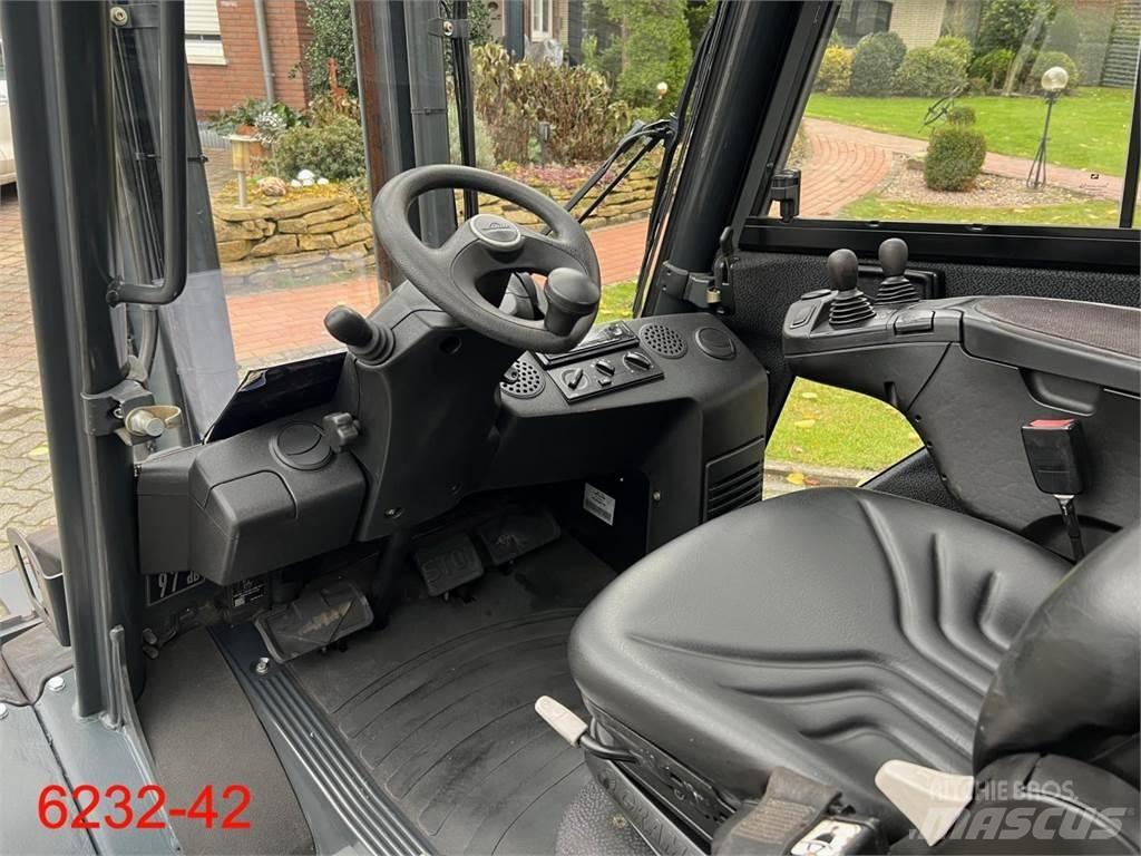 Linde H 30 D 02 EVO Dízel targoncák