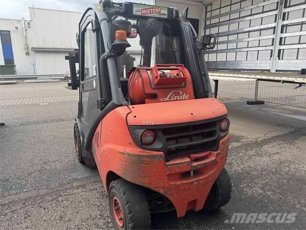 Linde H 30 T Gázüzemű targoncák