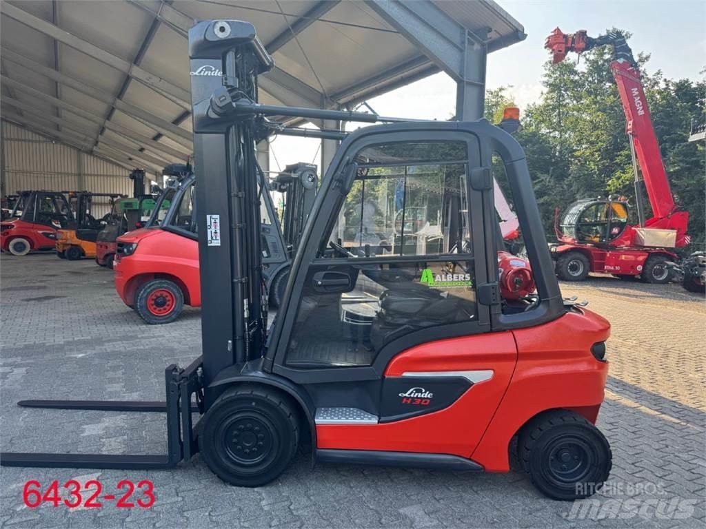 Linde H 30 T 01 Gázüzemű targoncák