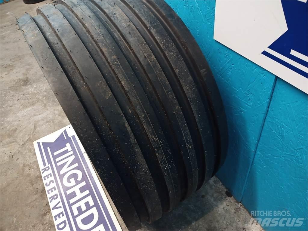 12 300/65-12 Gumiabroncsok, kerekek és felnik
