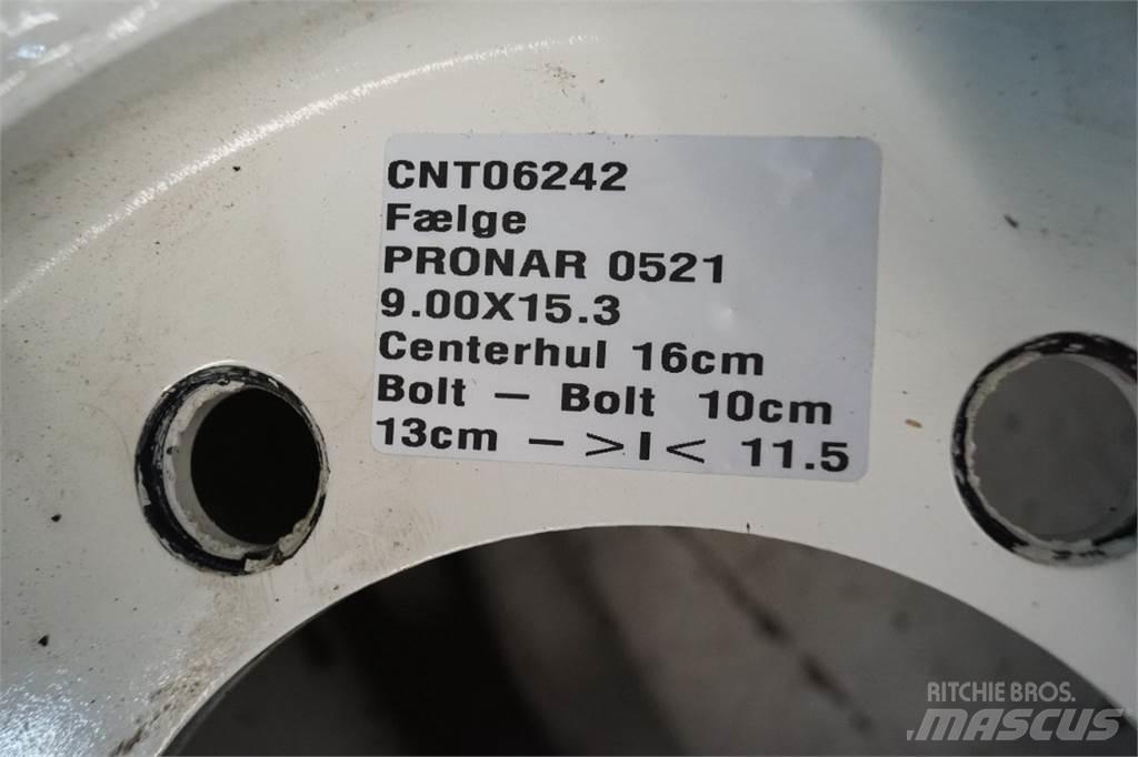  15.3 9.00X15.3 Gumiabroncsok, kerekek és felnik