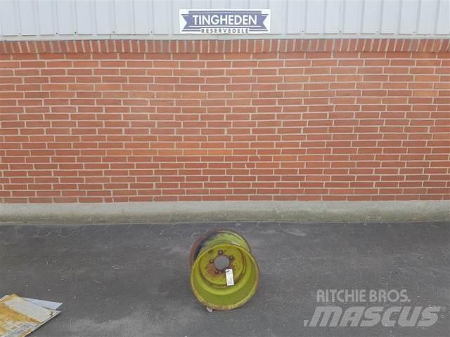  15 9.00X15 Gumiabroncsok, kerekek és felnik