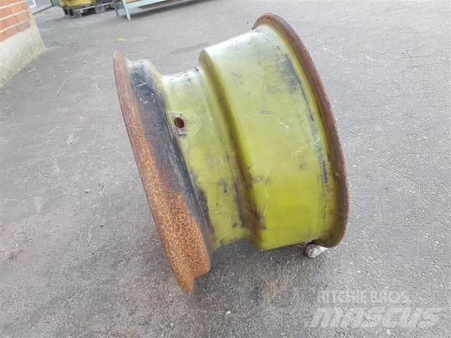  15 9.00X15 Gumiabroncsok, kerekek és felnik